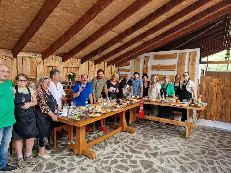 poftiti-pe-la-noi-poftiti-la-targ-primele-imagini-6