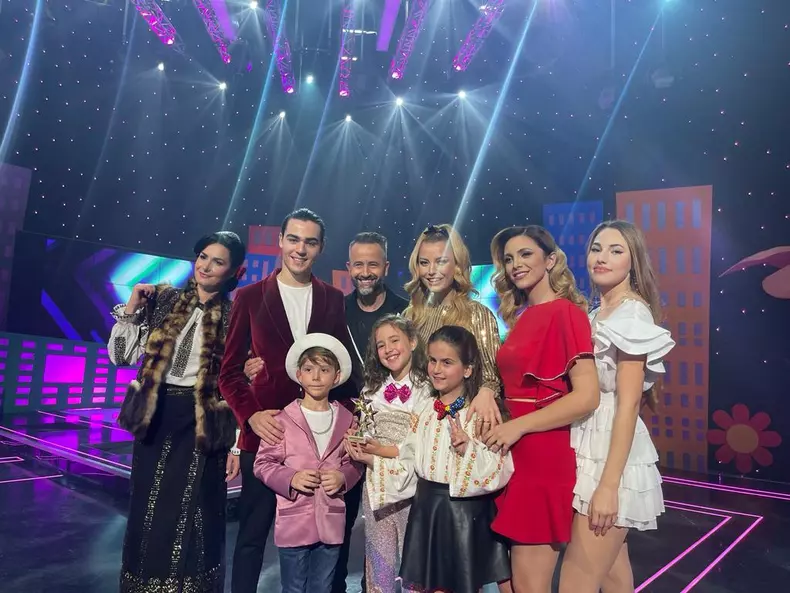 vedeta-familiei-de-craciun1-1