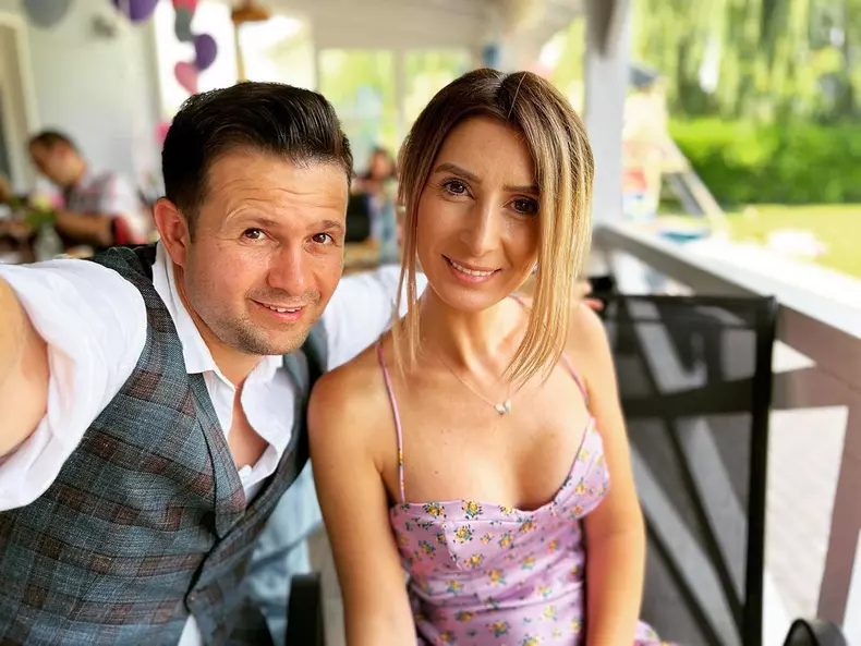 soția magicianului Robert Tudor Elena