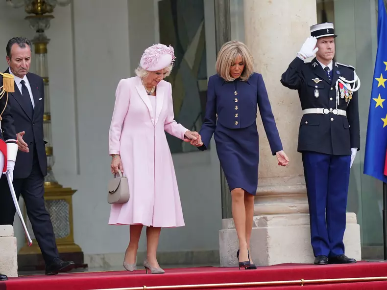 Camilla și soția lui Macron