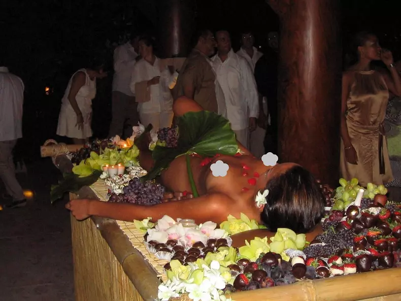 *EXCLUSIVE* Sean “P. Diddy” Combs' Fabulous 50 Dinner Party at his private residence in 2004 **FILE PHOTOS**