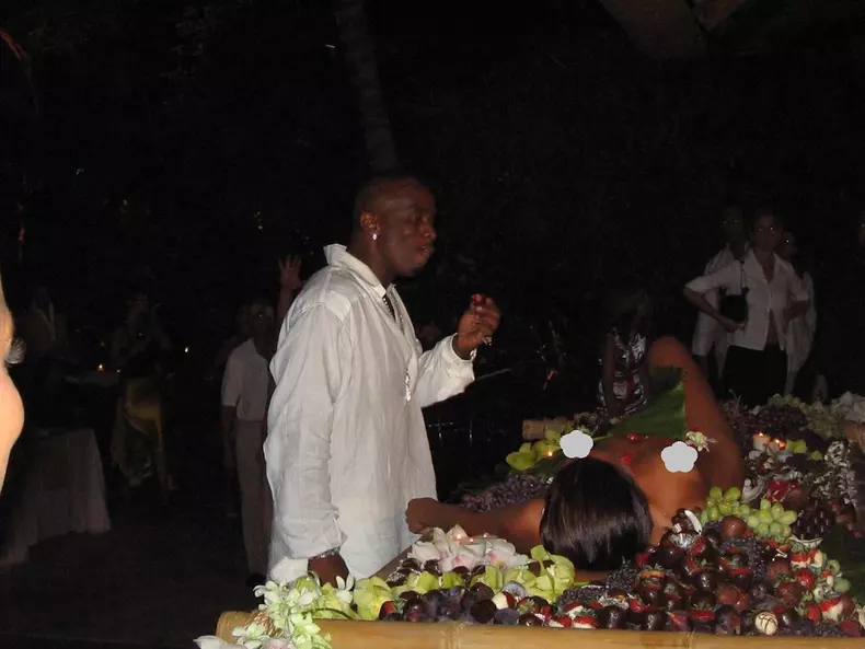 *EXCLUSIVE* Sean “P. Diddy” Combs' Fabulous 50 Dinner Party at his private residence in 2004 **FILE PHOTOS**