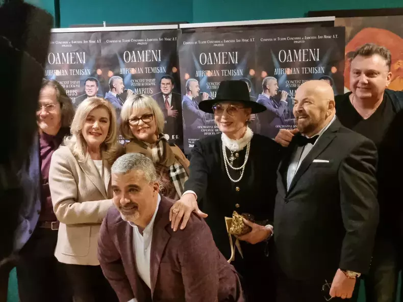 Angela Similea, lecție de stil la 78 de ani (6)