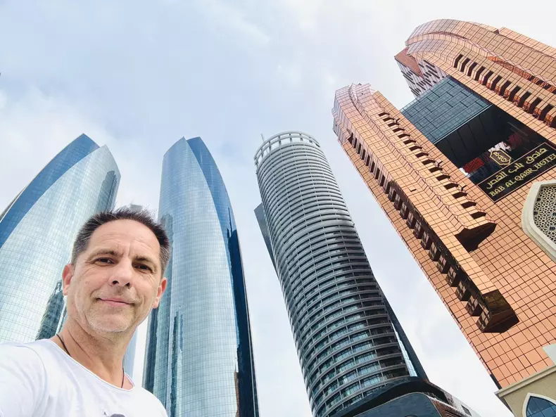 Dan Negru în Abu Dhabi