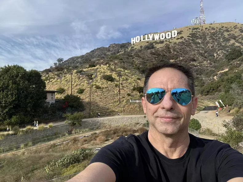 dan negru la hollywood