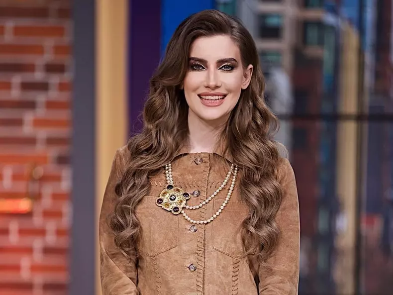 Cu ce post TV a semnat Iulia Albu după plecarea de la Pro TV (4)