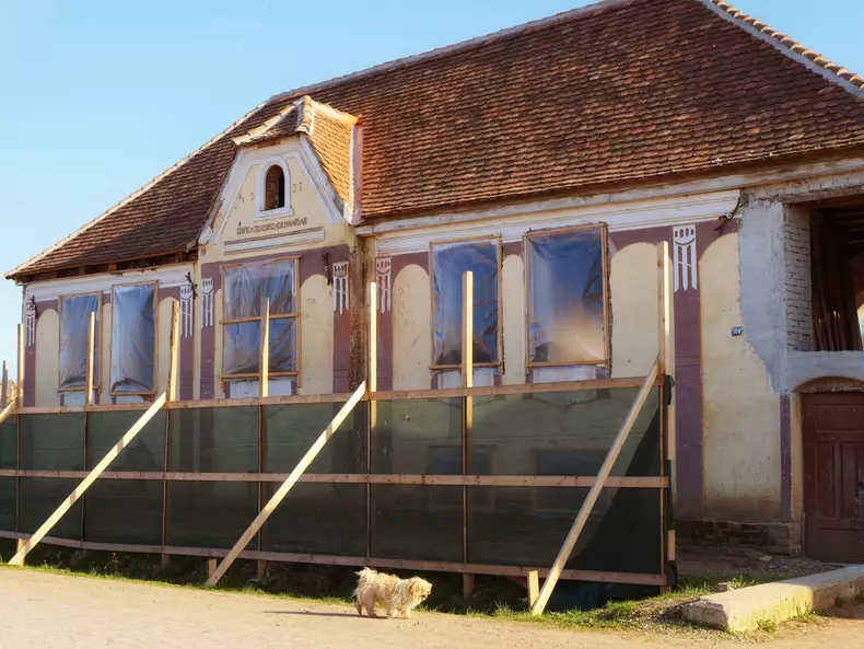 Imagini cu casa din Viscri a Danei Rogoz