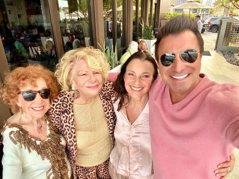Fran Drescher-mama-reală-și-cea-din-dădaca-Renée-Taylor (1)