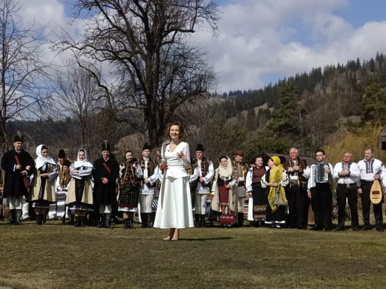 miruna-ionescu-tezaur-folcloric-tvr (1)