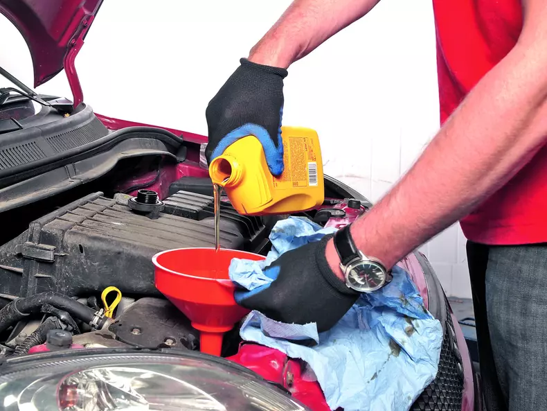 cum se verifica uleiul la motor