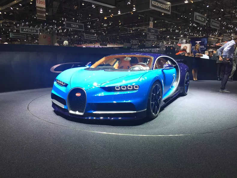 2016 geneva live bugatti chiron (6)