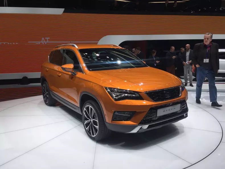 2016 geneva live seat ateca (4)