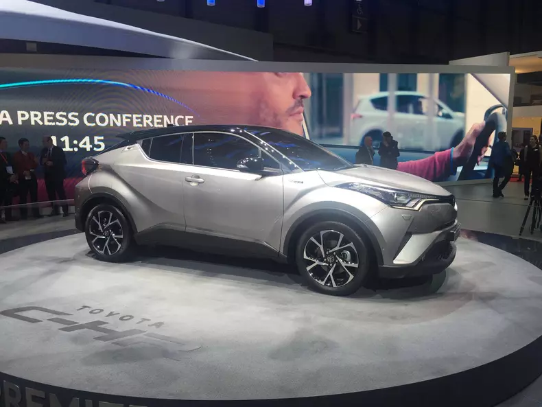 2016 geneva live toyota (5)