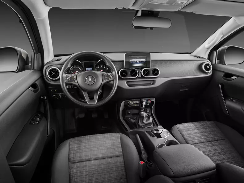 Mercedes-Benz X-Klasse – Interieur PURE