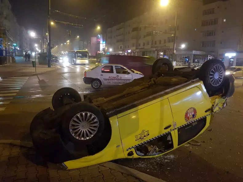 s-a-rasturnat-cu-taxiul-in-urma-accident-in-vaslui-4-1024×768