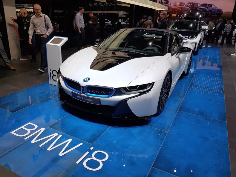 BMW i8 roadster Geneva 2019 002