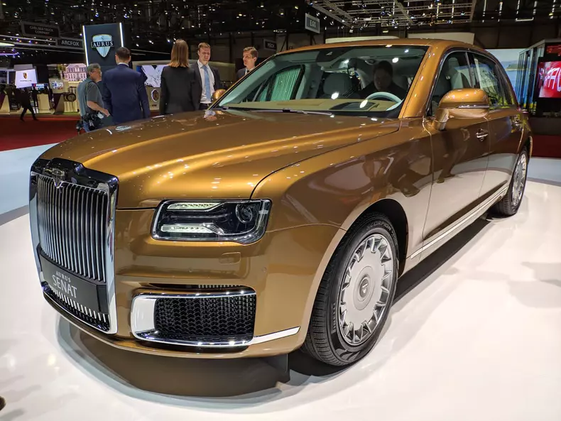 Aurus Senat Geneva 2019 020