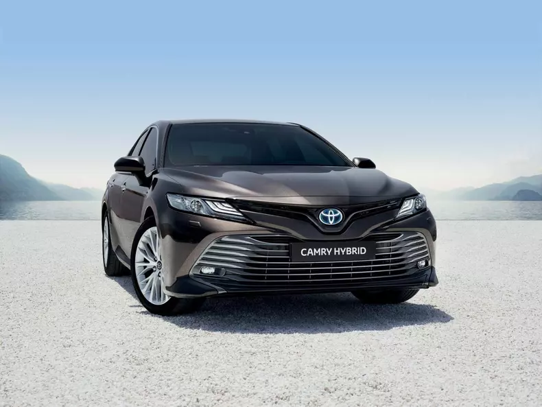 Toyota Camry Hybrid Europa model 2019 6