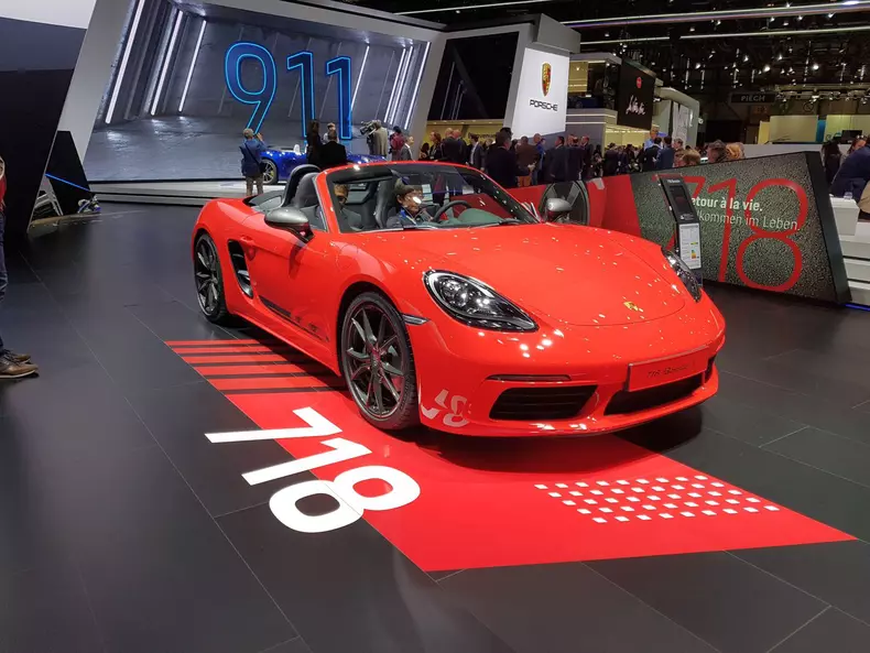 porsche T 2019 002