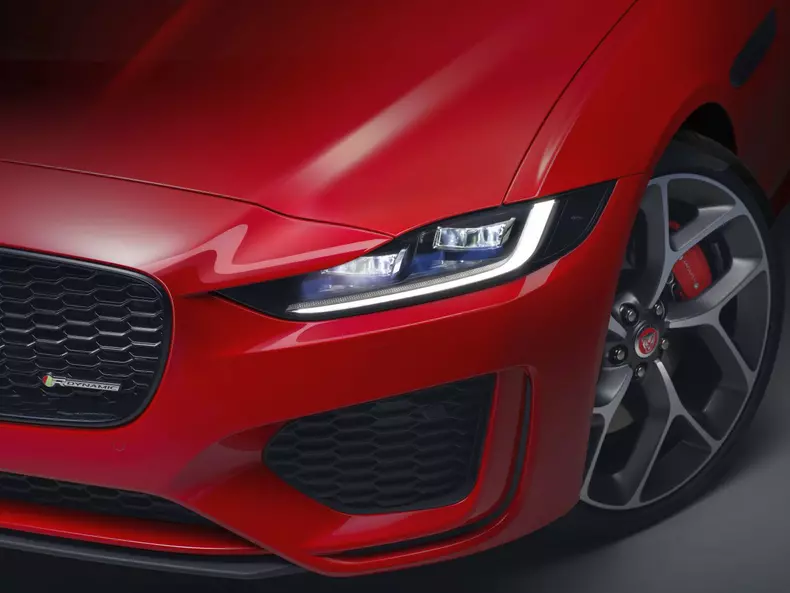 Jaguar XE facelift 006