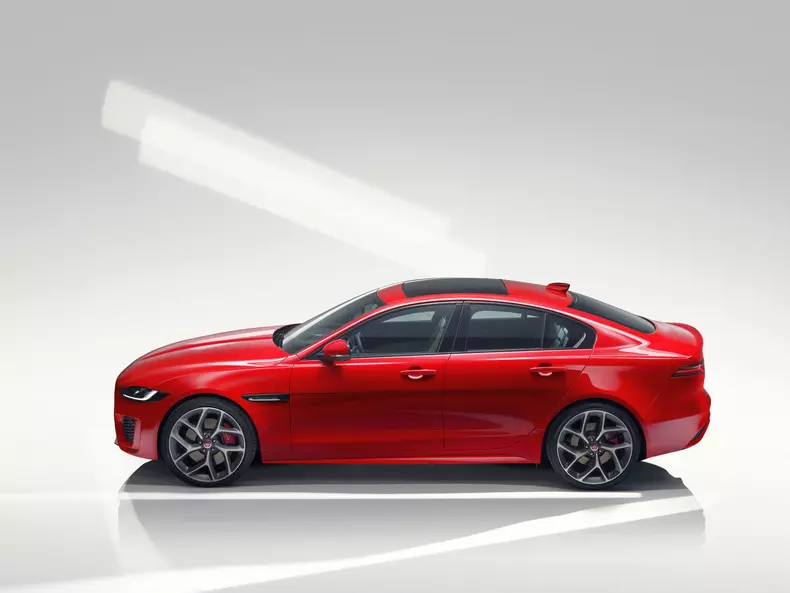 Jaguar XE facelift 008