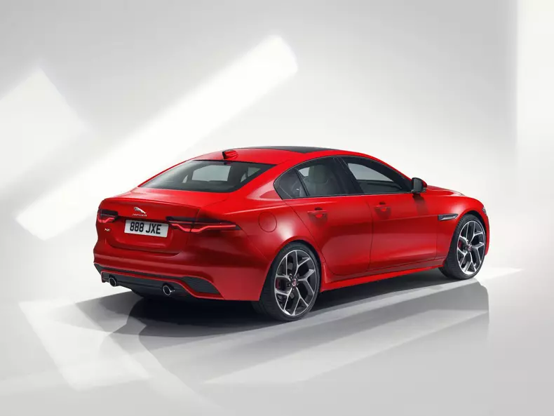 Jaguar XE facelift 010