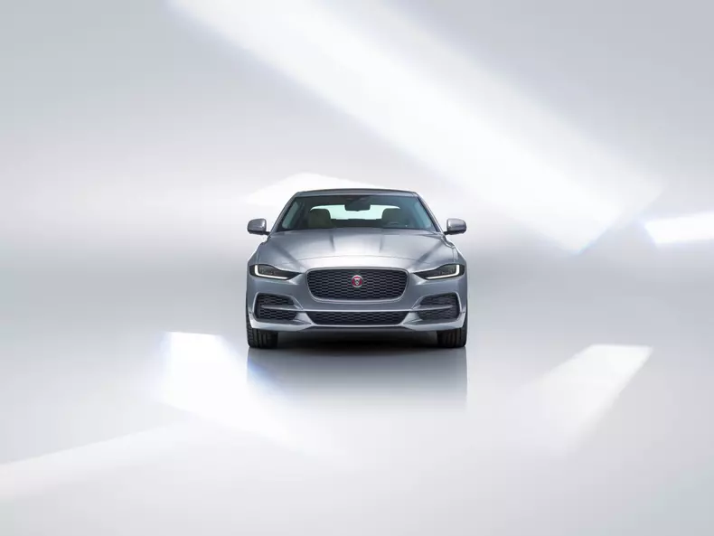Jaguar XE facelift 012