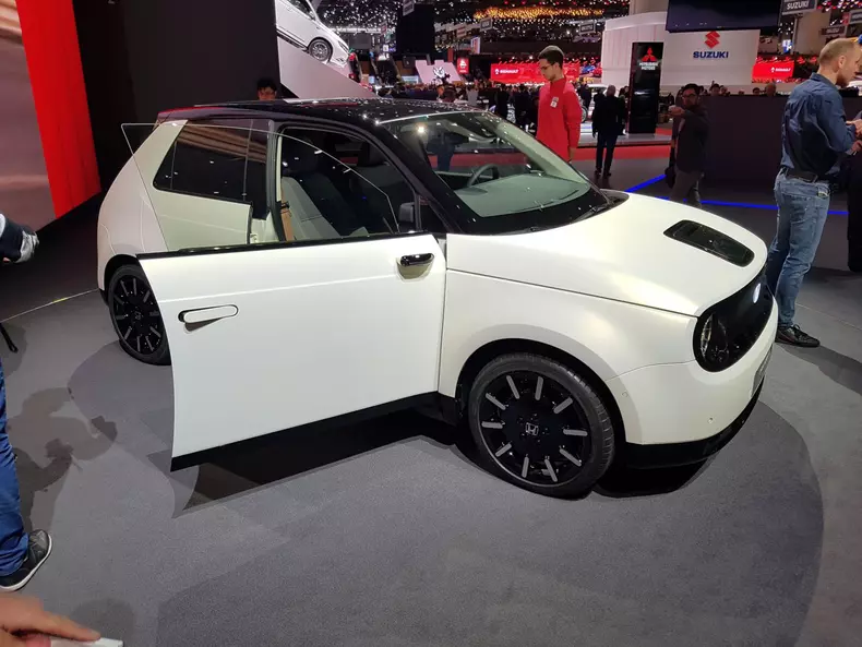 Concepte geneva 2019 008