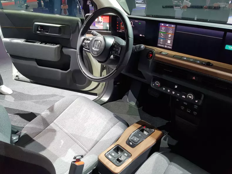 Concepte geneva 2019 017