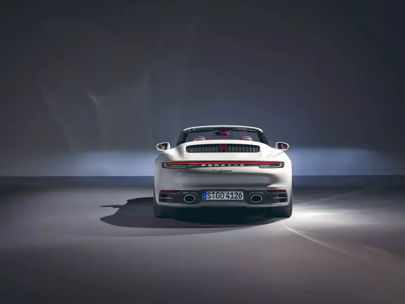 Porsche 911 Carrera Cabriolet 7