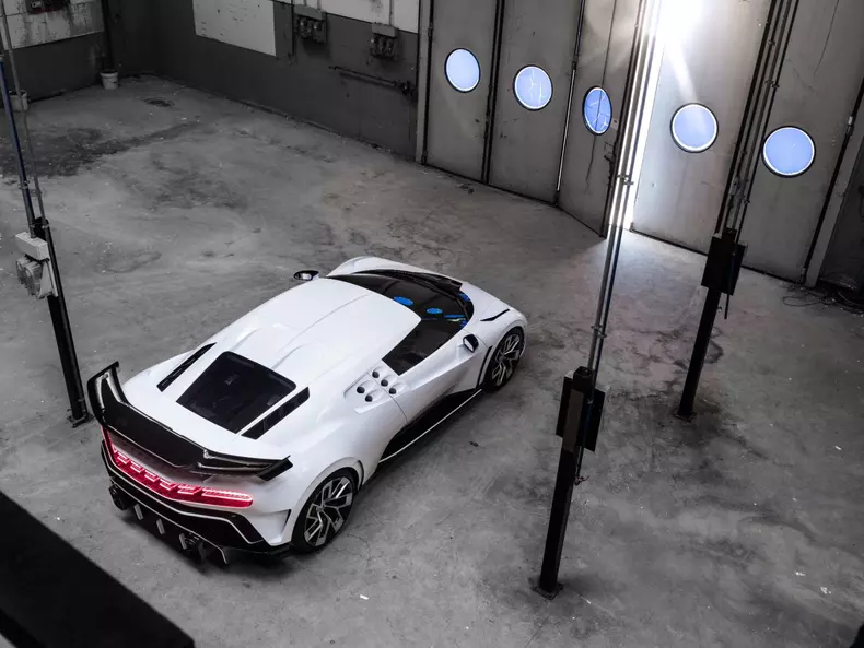 Bugatti Centodieci04