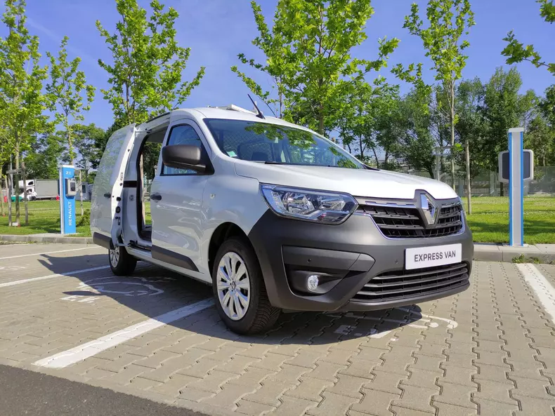 Renault Express Van 001