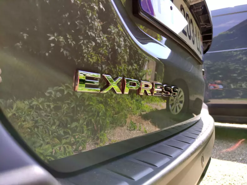 Renault Express Van 010