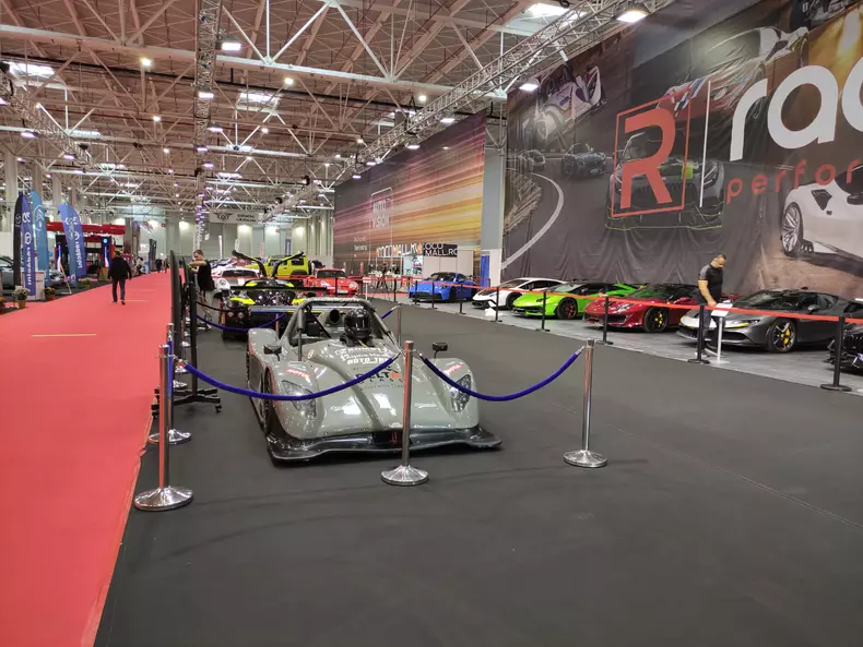 b73c3677-f8e4-4f45-8f1d-6fec5205332c