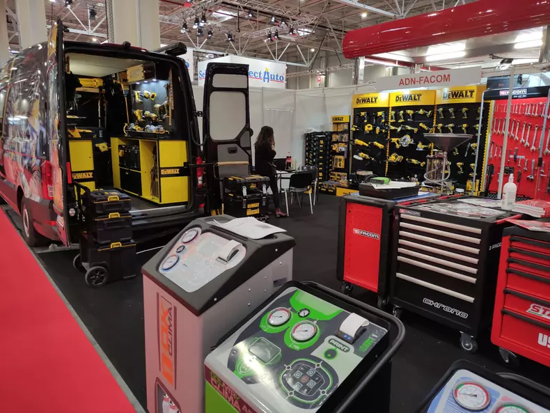 ceffb764-f3cf-44cf-b8f5-68595a46a863