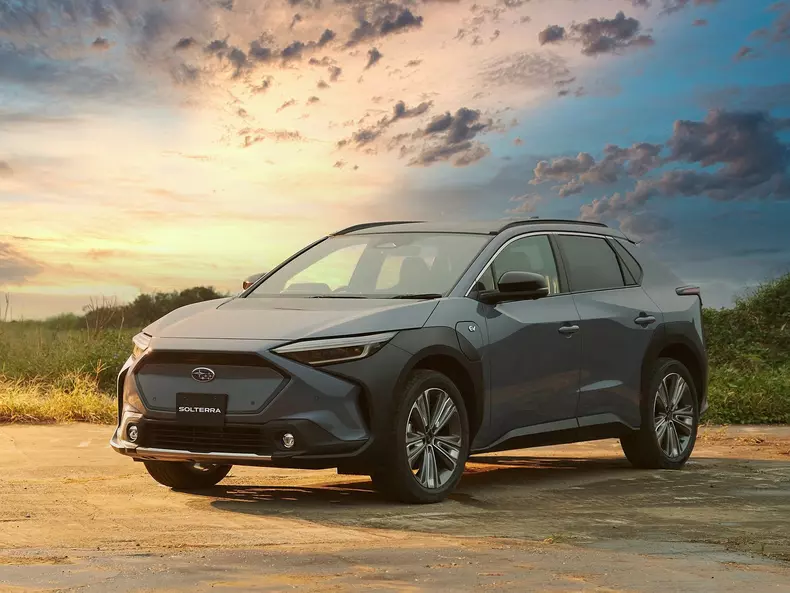 Subaru-Solterra-2023_01