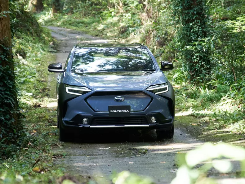 Subaru-Solterra-2023_09