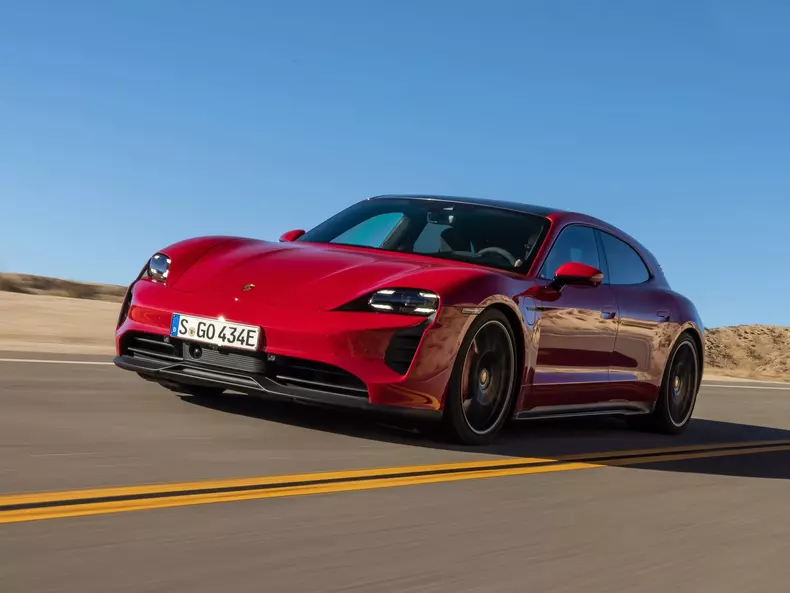 Porsche-Taycan_GTS_Sport_Turismo-2022-1600-01