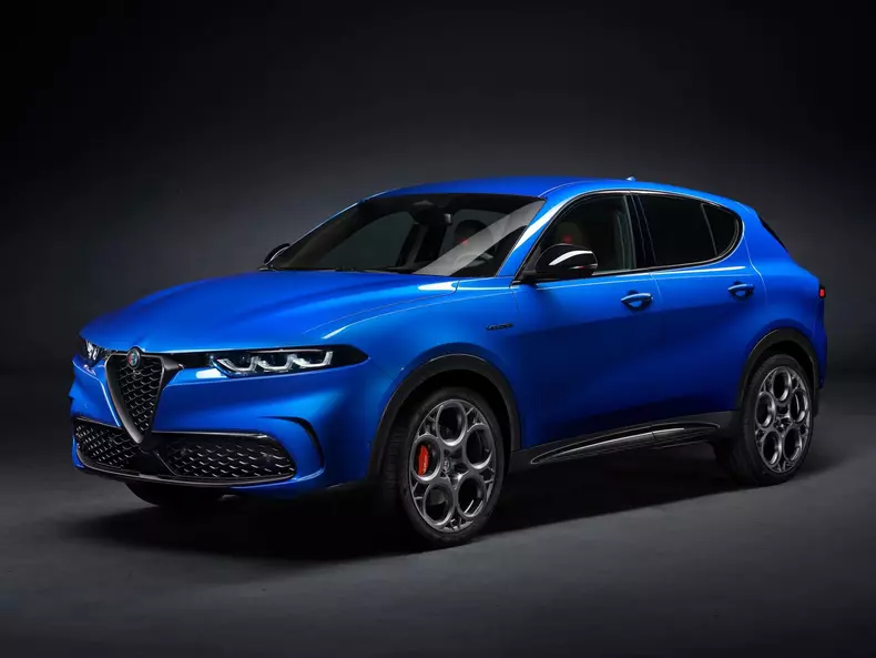 Alfa_Romeo-Tonale-2023-1600-04