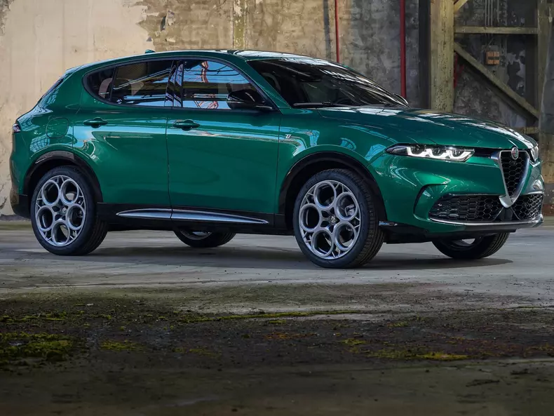 Alfa_Romeo-Tonale-2023-1600-05