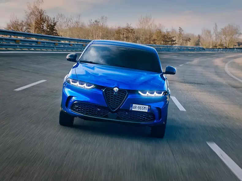 Alfa_Romeo-Tonale-2023-1600-0c