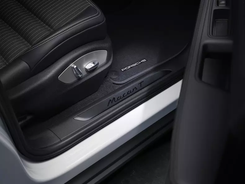 Porsche-Macan_T-2022-1600-04