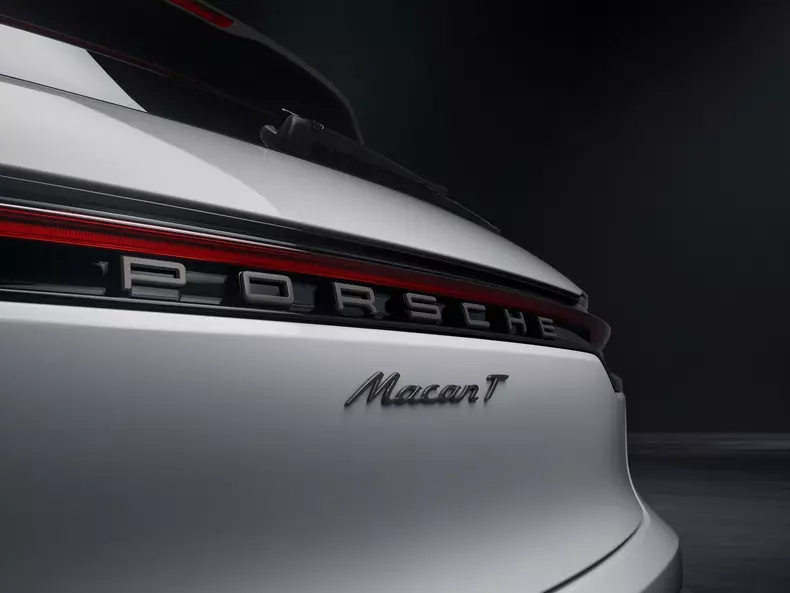 Porsche-Macan_T-2022-1600-07