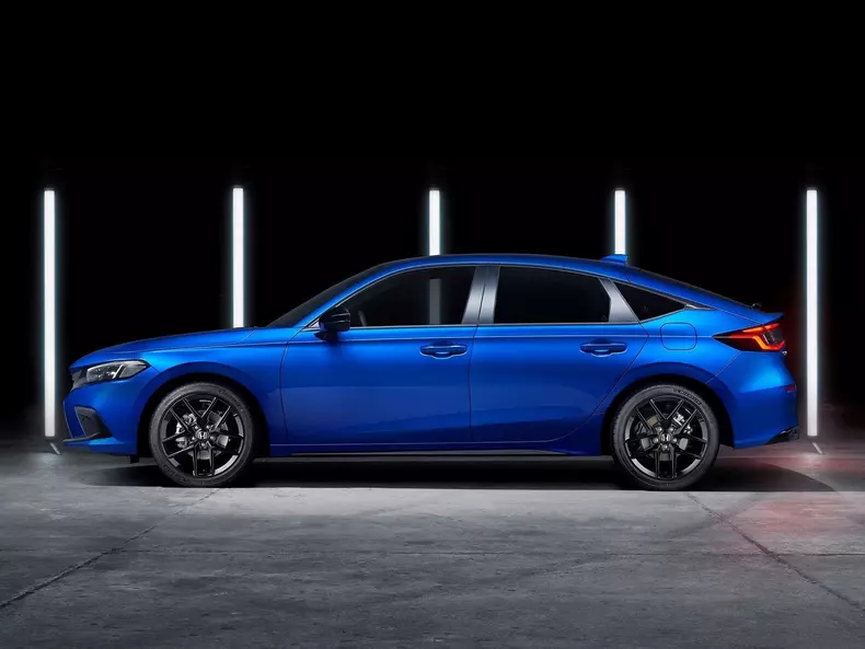 Honda-Civic_eHEV_EU-Version-2023-1600-03