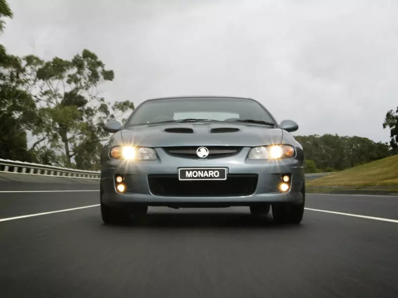 Holden-VZ_Monaro-2004-1600-14