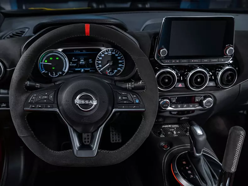 Nissan-Juke_Hybrid_Rally_Tribute_Concept-2022-1600-38