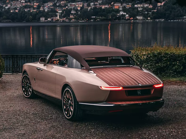 Rolls-Royce-Boat_Tail-2022-1600-06