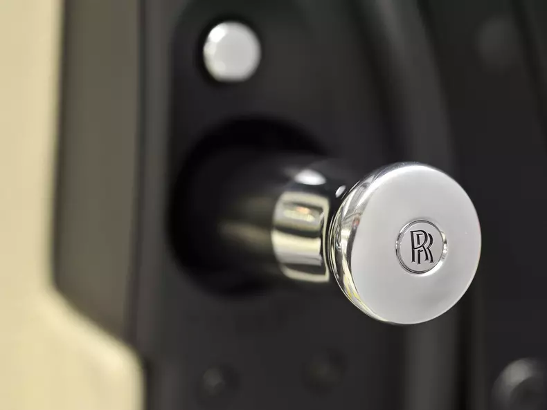 Rolls-Royce-Ghost-2010-1600-6a