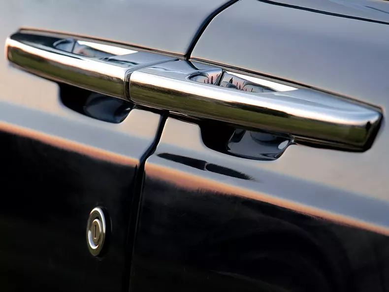 Rolls-Royce-Phantom-2003-1600-7e