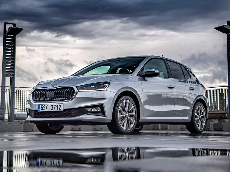 Skoda-Fabia-2022-1600-0b